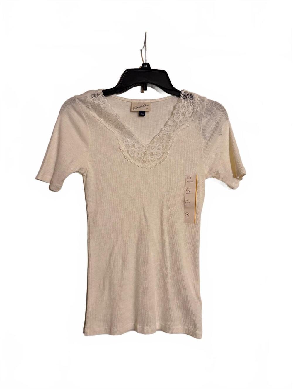 Universal Thread Top Size Small